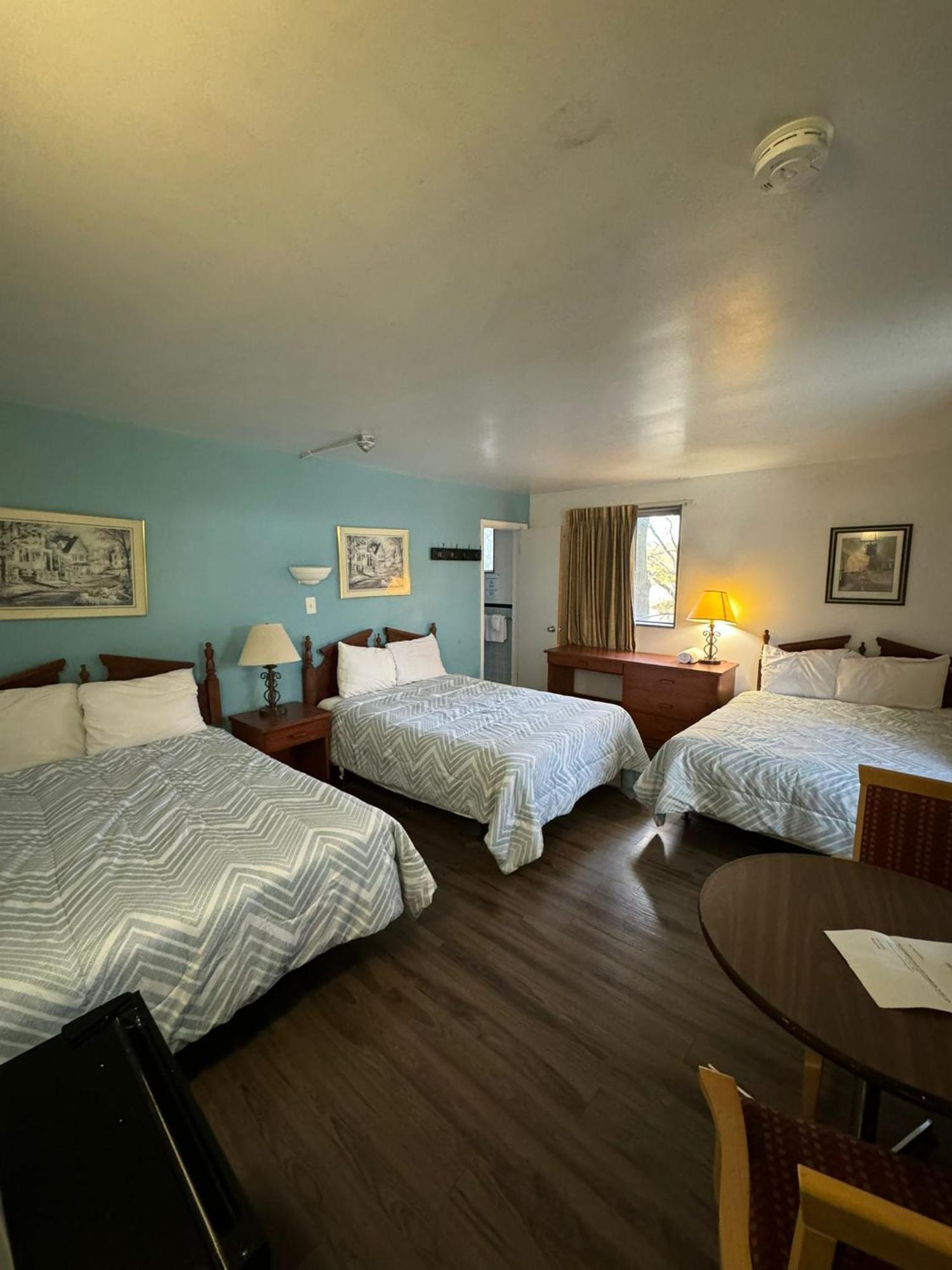 6267 Persepolis Inn Ниагара-Фолс Экстерьер фото